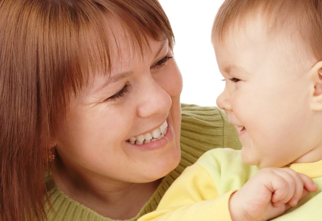 Baby sign language parenting spring2020 109588720 1024x704