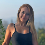 Golnaz Haghverdi Golnaz Haghverdi Mat Pilates 150x150